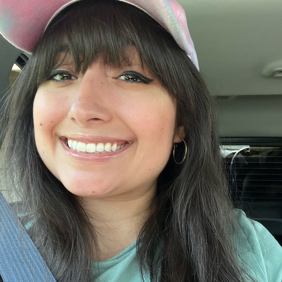 ❤️ Your Posh Ambassador 🖤 - Picture 1 of 5